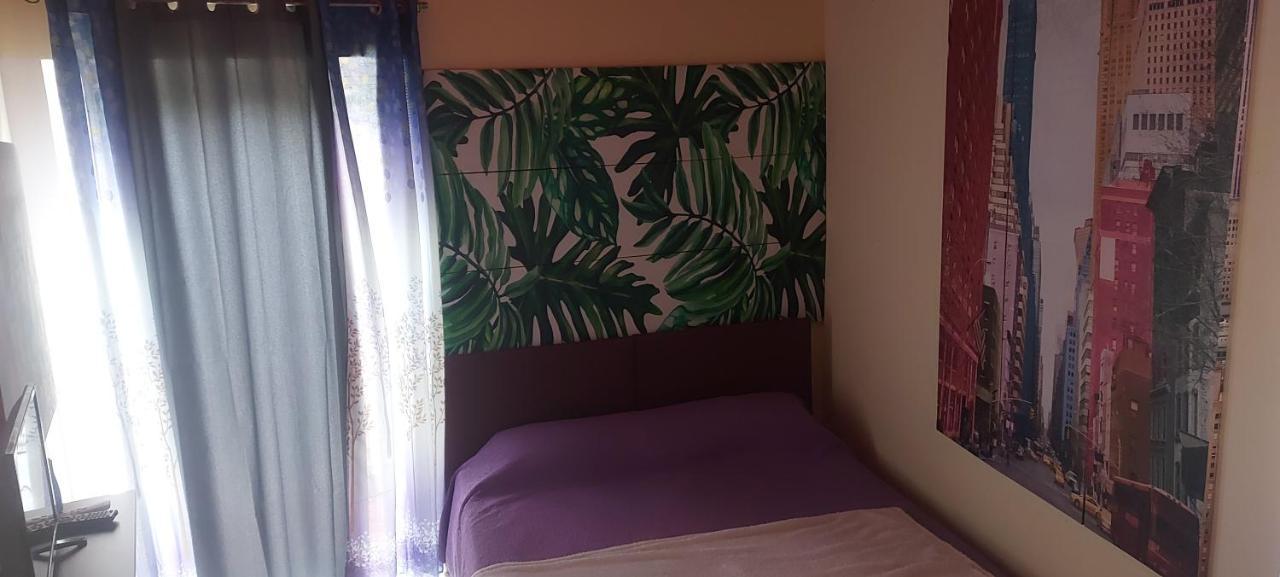 Stanza In Villa Con Giardino Con Box Doccia Idromassaggio Rent A Car Aci Bonaccorsi エクステリア 写真